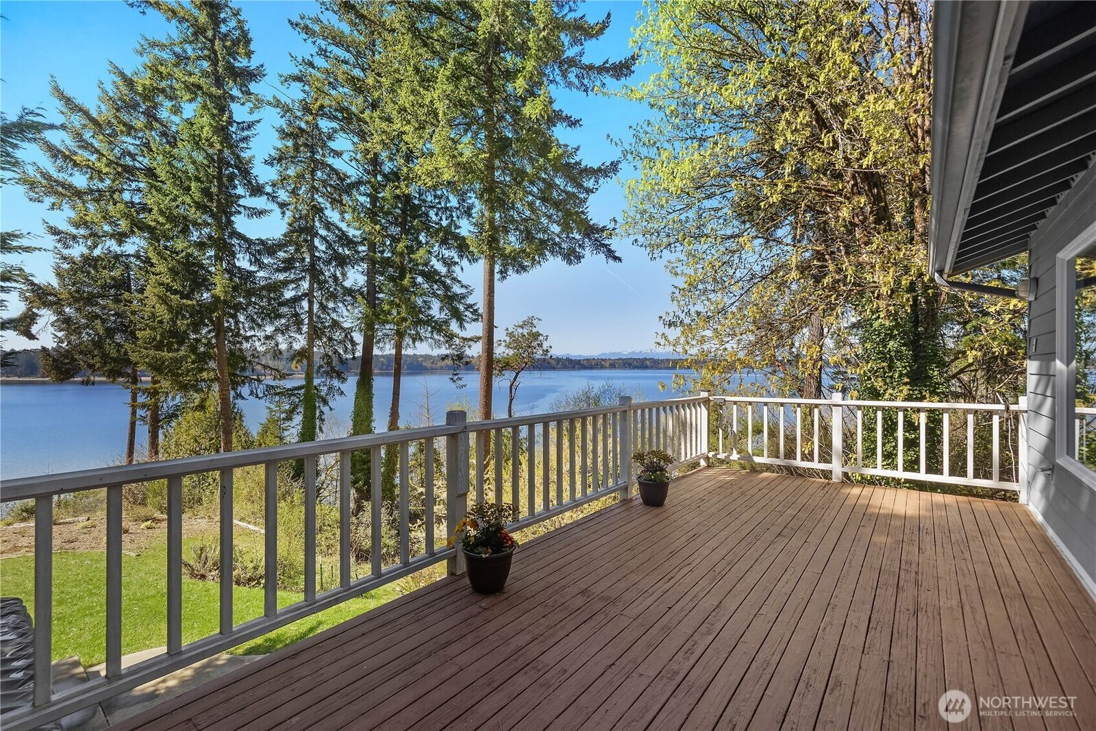 Home for sale in Olympia: 5023 Cooper Point Road NW, Olympia, WA 98502