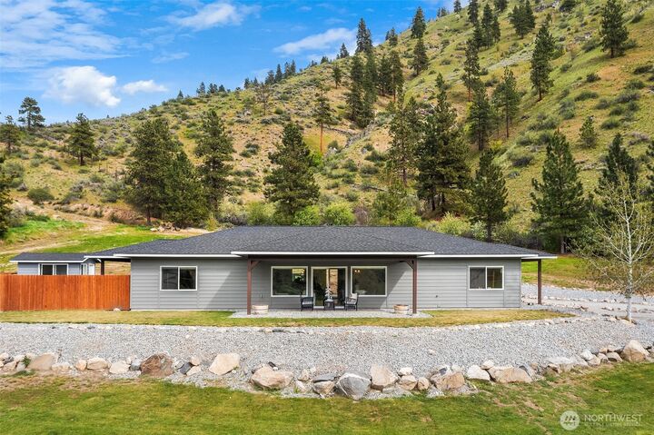 Property Photo:  24  Mackenzie Way  WA 98816 