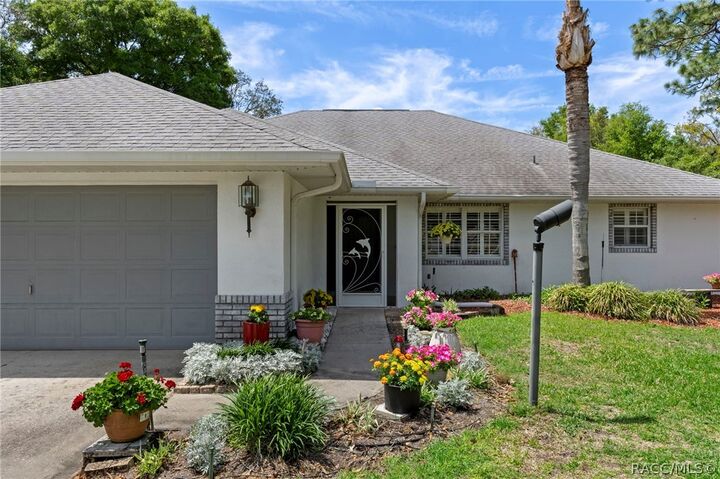 Property Photo:  314 N Pompeo Avenue  FL 34429 