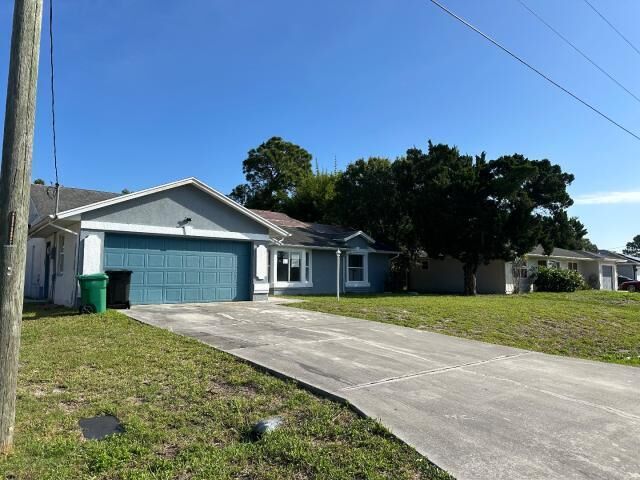 Property Photo:  751 SW Monsoon Road  FL 34953 