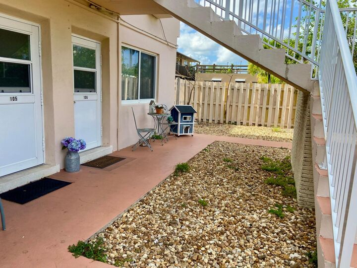 Property Photo: 2909 Middle River Drive 105 FL 33306