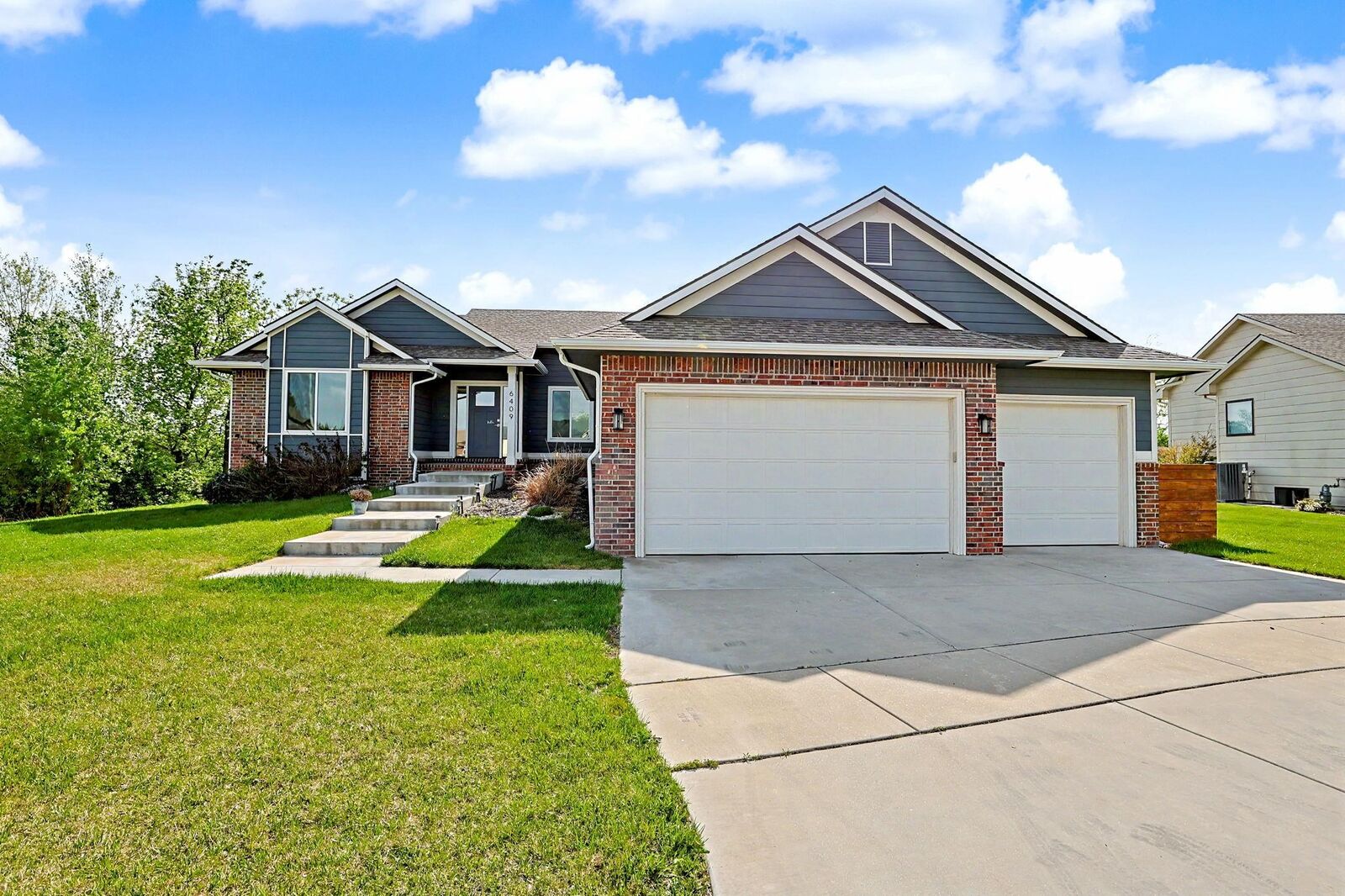 Property Photo:  6409 S Cedardale Cir  KS 67037 