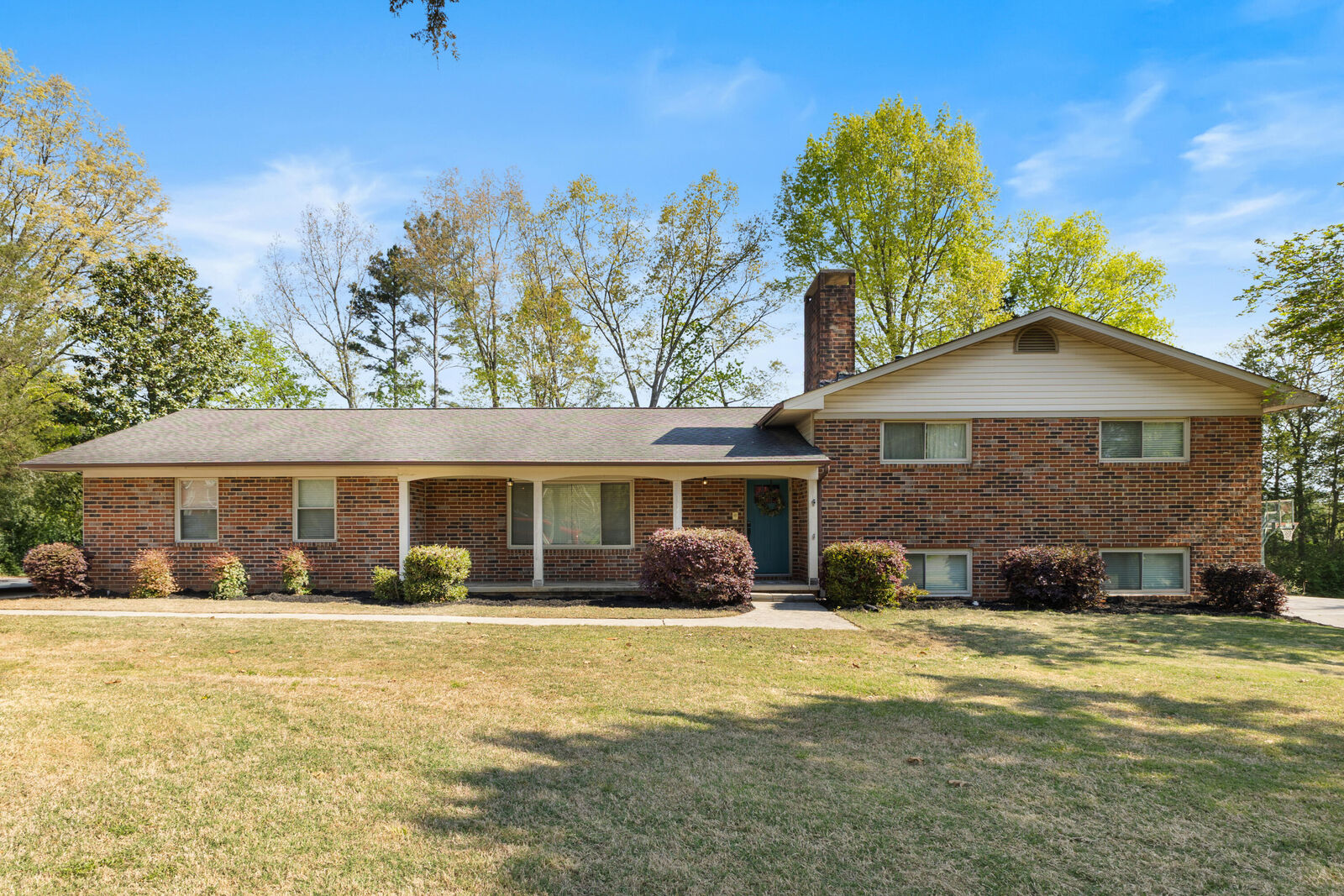 Property Photo:  3811 Woodcrest Circle NW  TN 37312 