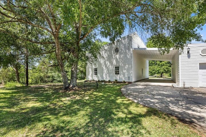 Property Photo:  124 Peggy Ln Lane  LA 70633 