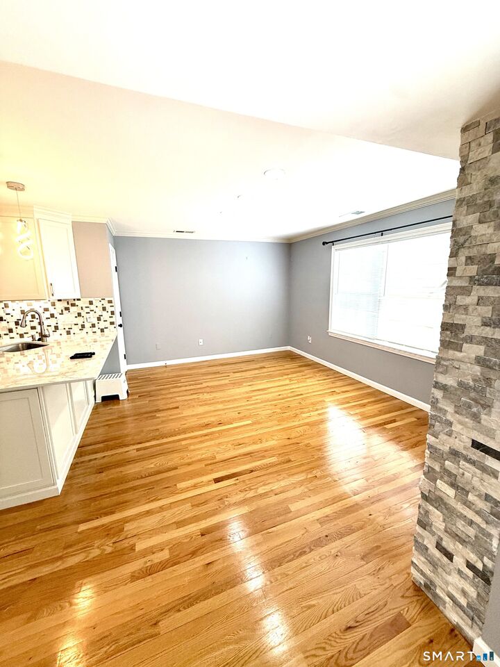 Property Photo:  22 Eastwood Avenue  CT 06705 