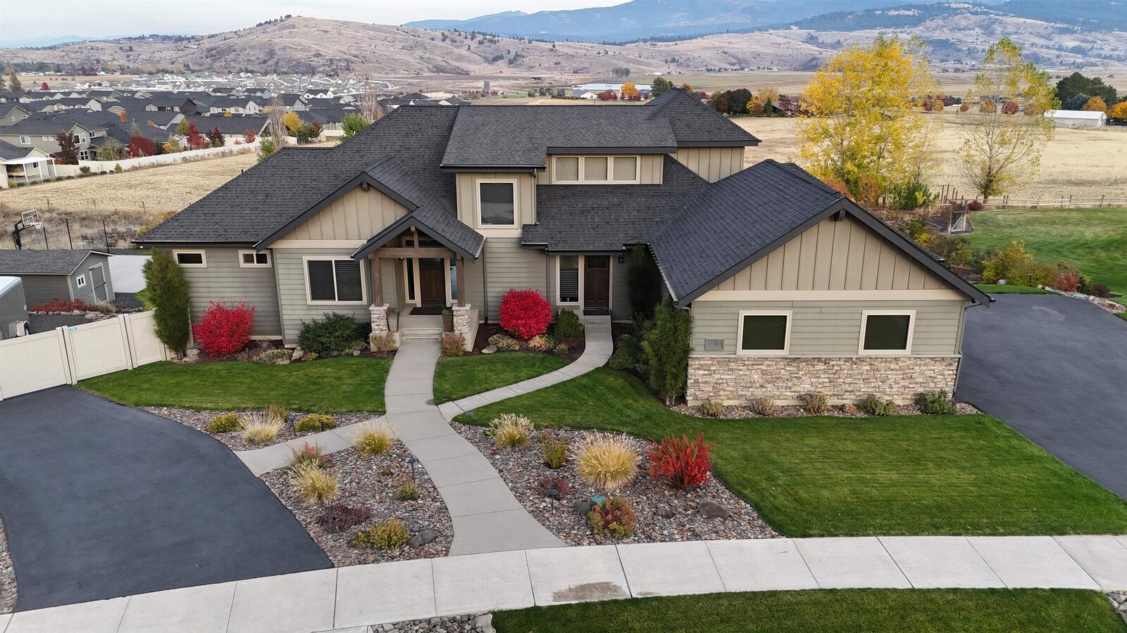 Property Photo:  18211 E Memory Ln  WA 99016 