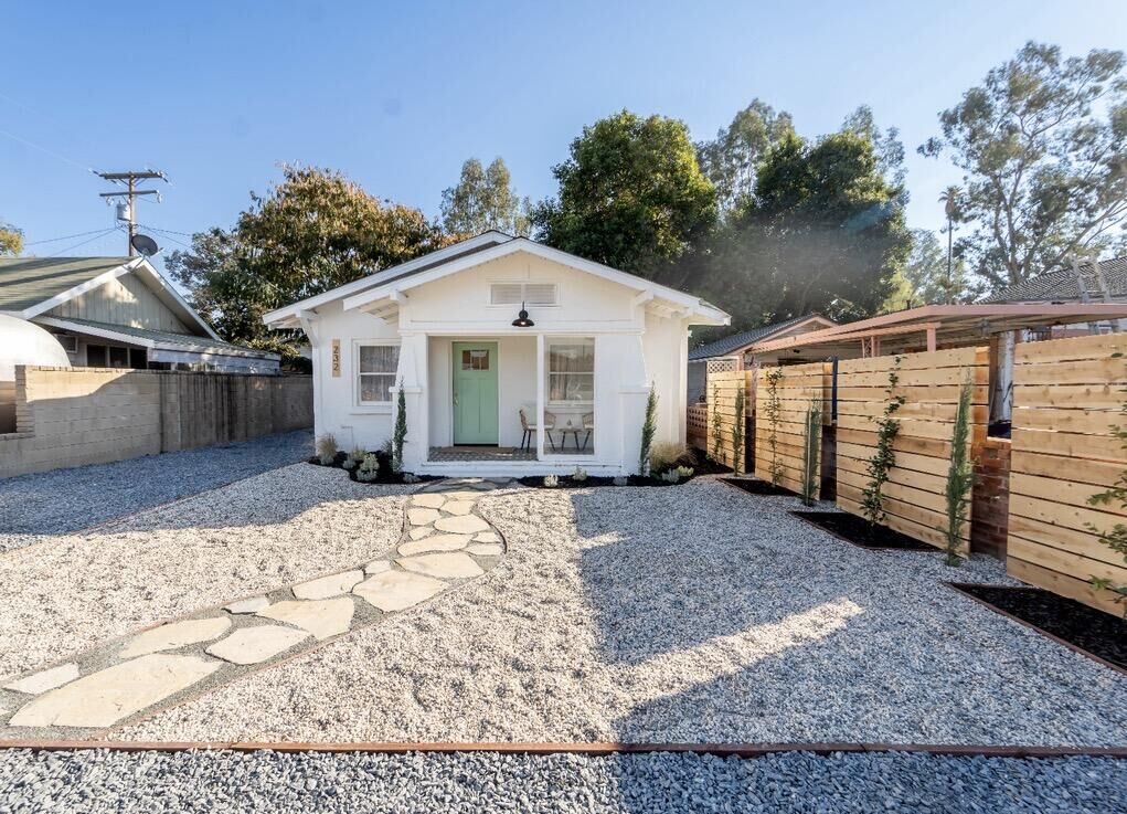 Property Photo:  232 Ash Street  CA 93221 