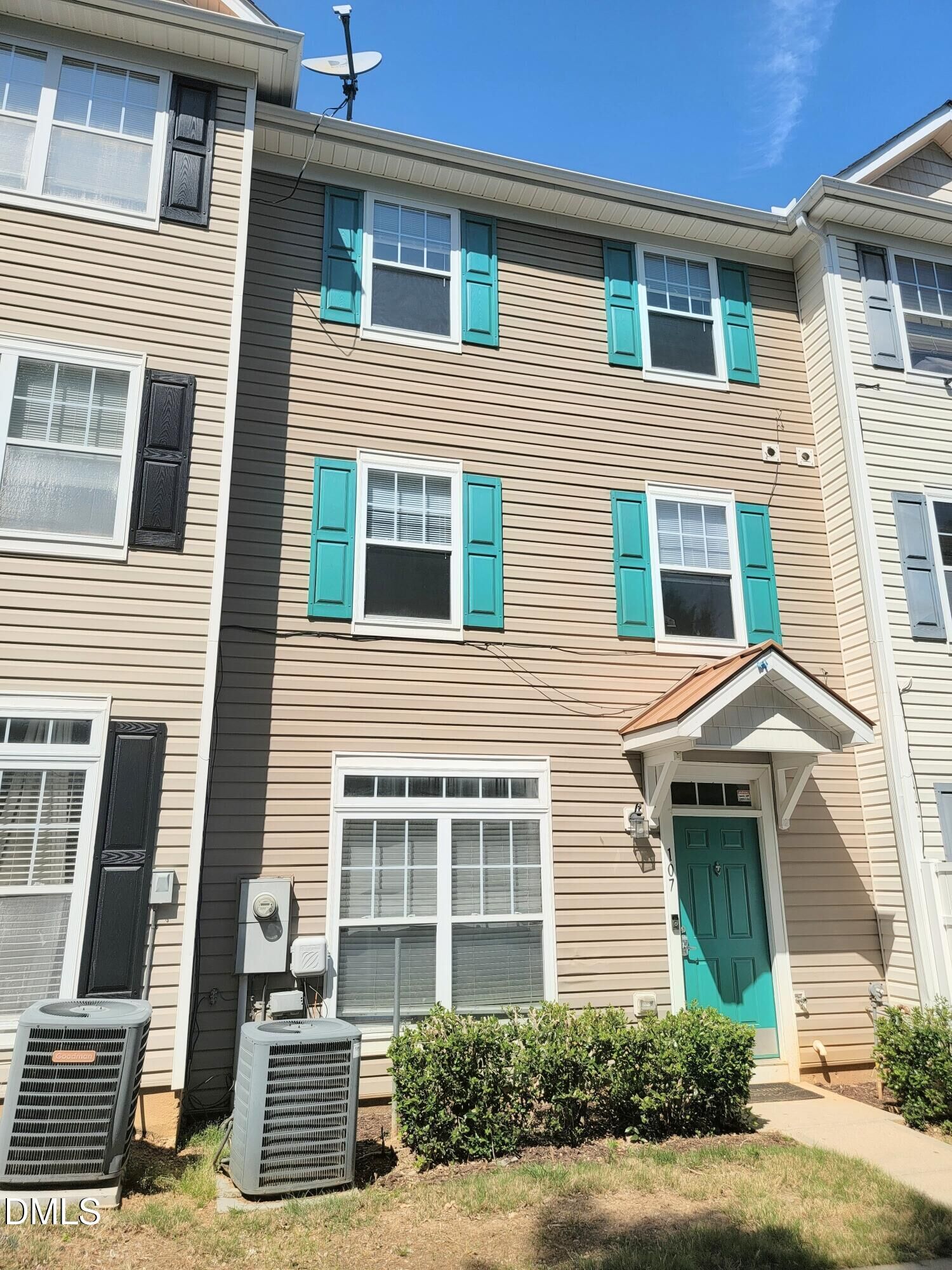 Property Photo: 2220 Valley Edge Drive 107 NC 27614