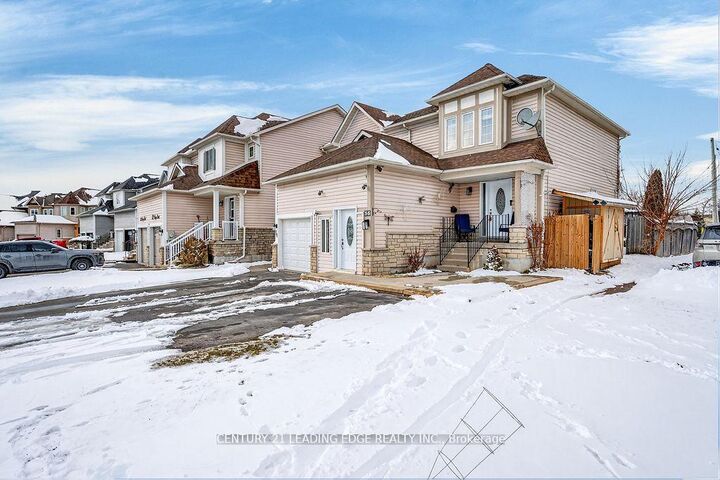 Property Photo:  56 Ivory Court  ON L1C 5C1 