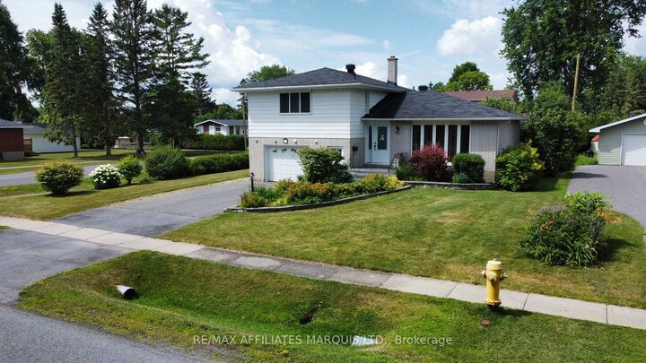 11 Ault Drive — photo 1