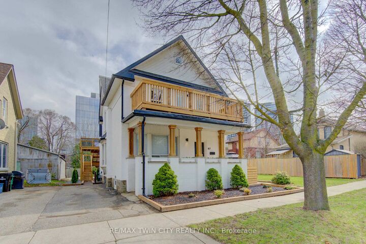 67 Louisa Street W — photo 1
