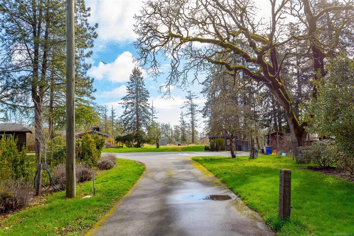 Property Photo: 4085 Dupree Dr BC V9C 3Z6