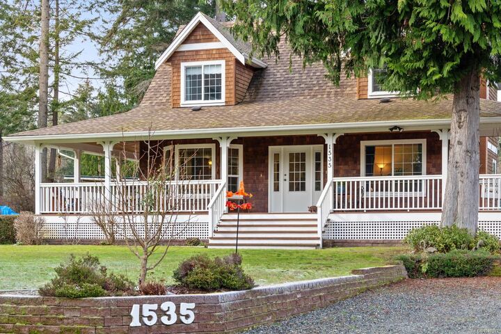 Property Photo: 1535 Baikie Rd BC V0R 1T0