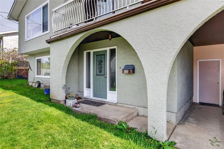Property Photo: 360 Back Rd BC V9N 3W9