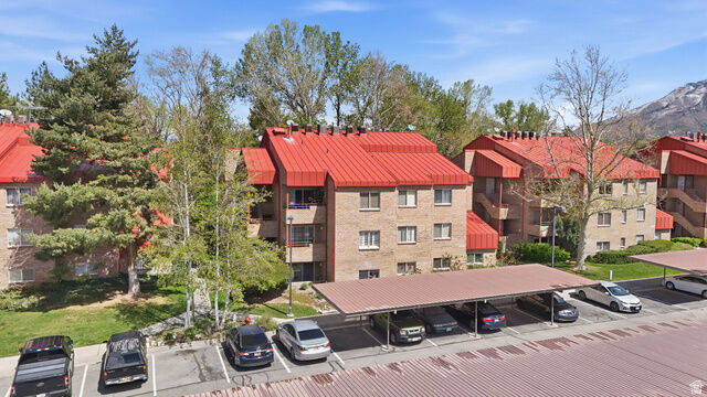 Property Photo:  4834 S Highland Cir 409  UT 84117 