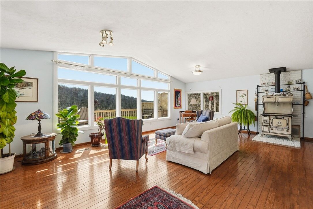 Property Photo:  20 Walker Rd  PA 15021 