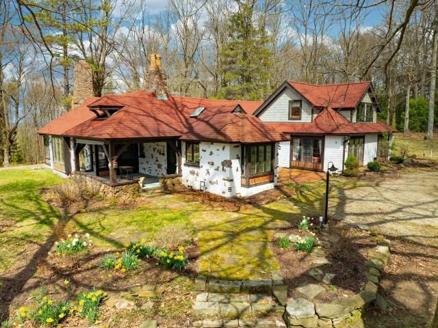 Property Photo:  400 Allen Ln  PA 16365 