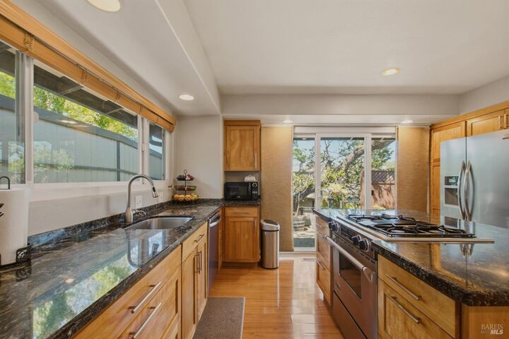 Property Photo:  28 Elan Way  CA 94559 