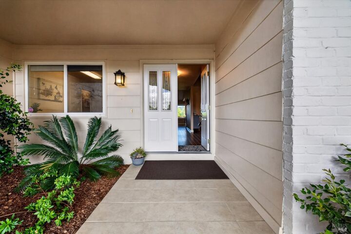 Property Photo:  329 Oak Leaf Circle  CA 95409 