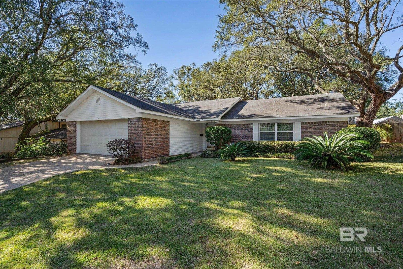 Property Photo:  2636 E Old Dobbin Drive  AL 36695 