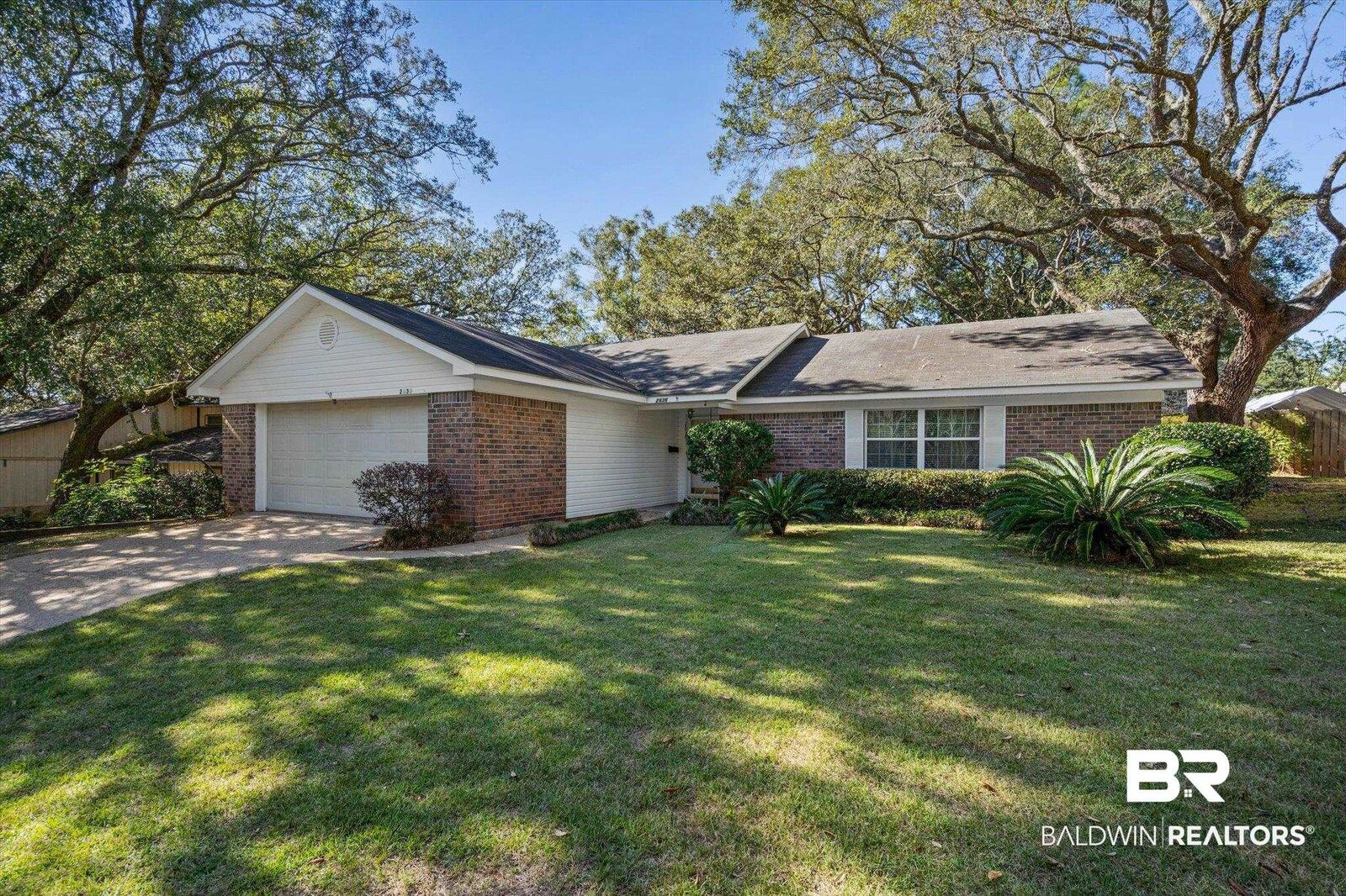 Property Photo:  2636 E Old Dobbin Drive  AL 36695 