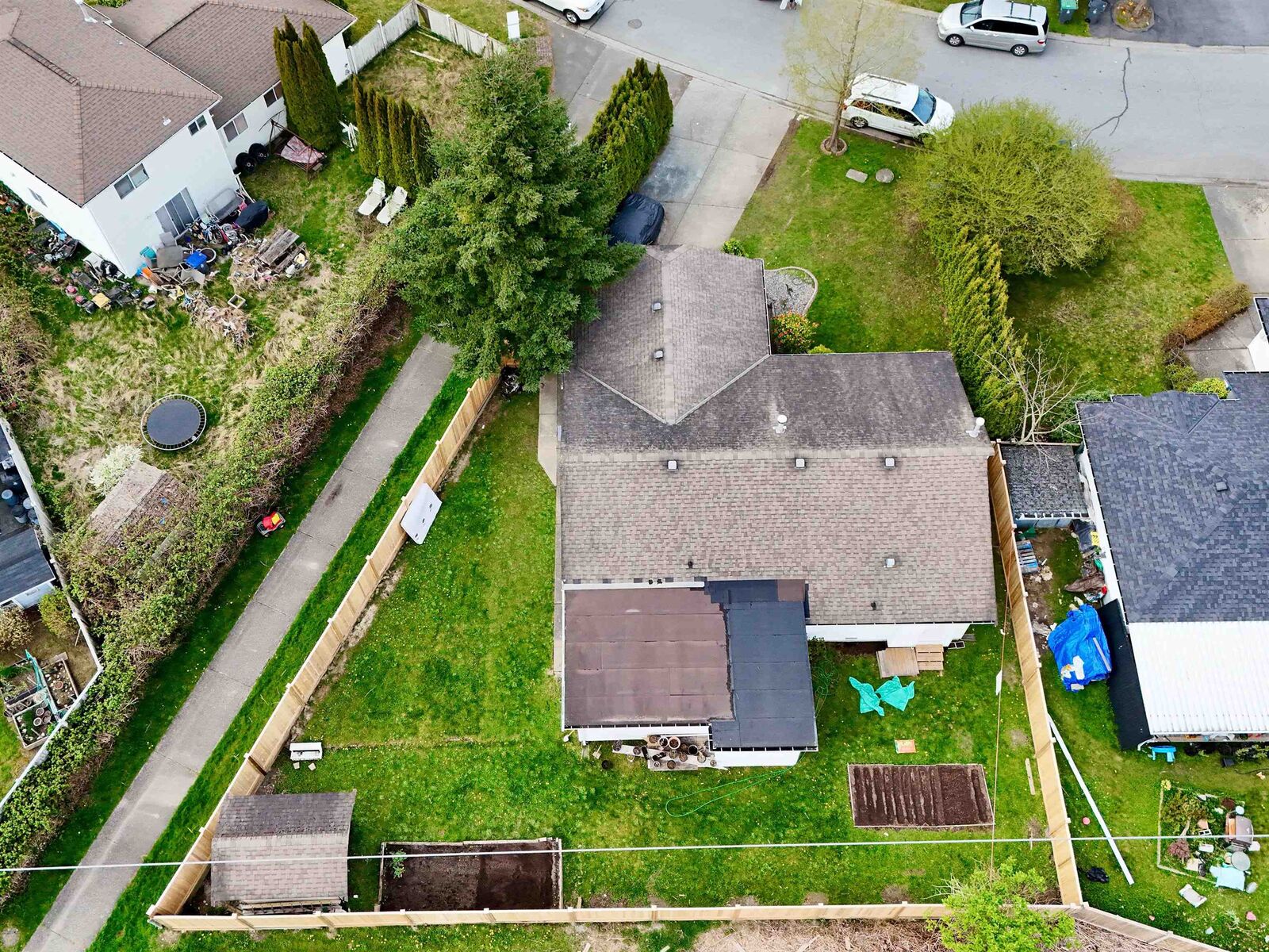 Property Photo: 7387 123 Street BC V3W 5S3