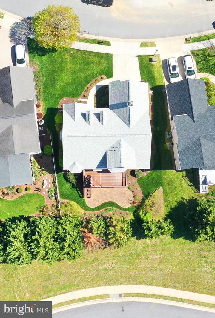 Property Photo: 813 Chelsea Drive VA 22601