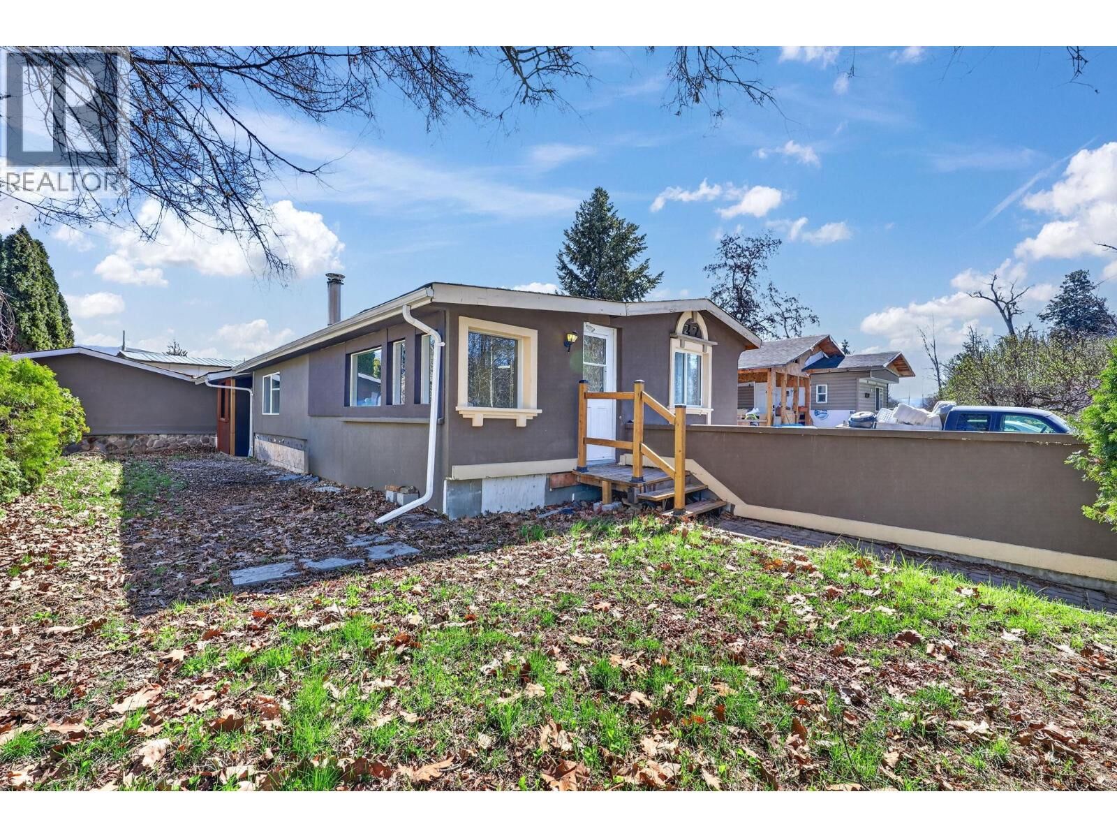 Property Photo: 715 Beaver Lake Road 27 BC V4V 1E6