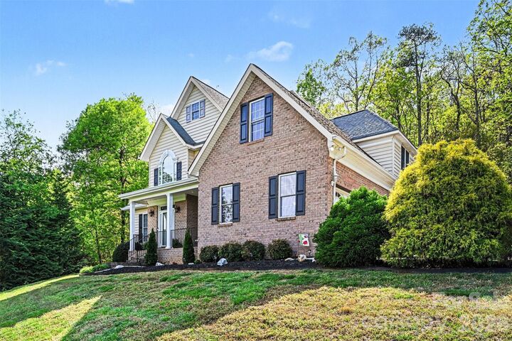 Property Photo: 7940 Oakmont Court NC 28602