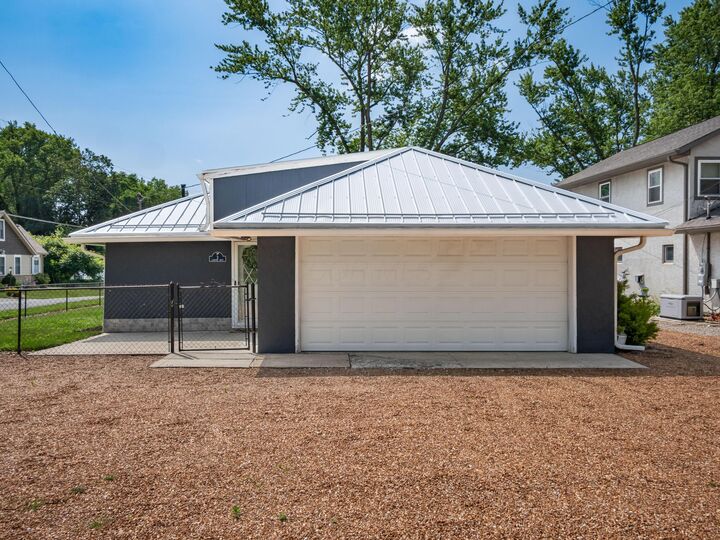 Property Photo:  3 Lakeview Drive  OH 43076 