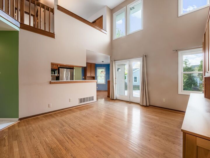 Property Photo:  3851 Equestrian Court  OH 43221 