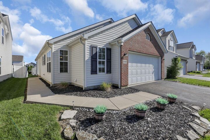 Property Photo:  6880 Riding Trail Drive  OH 43110 