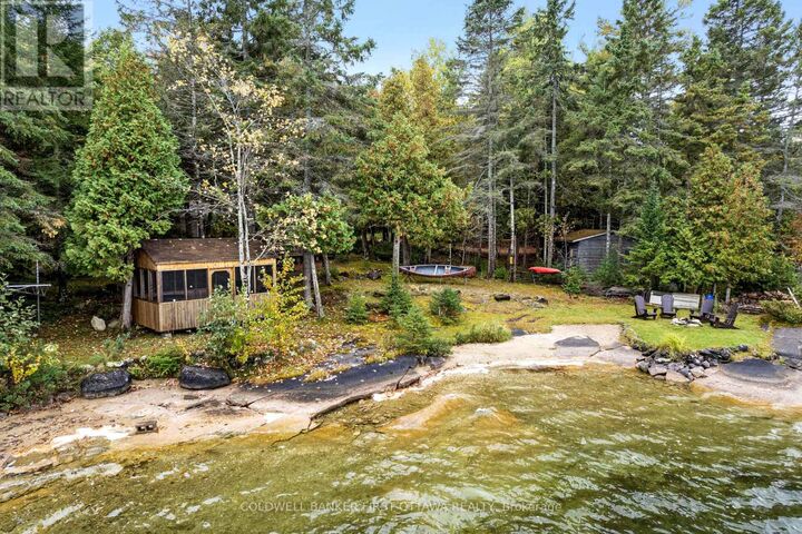 Property Photo:  334 Featherston Lane  ON K0H 2B0 