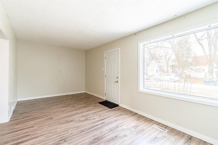 Photo de la propriété:  188 Dollard Boulevard  MB R2H 0M5 