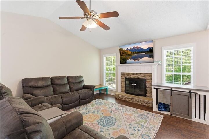 Property Photo:  101 Brookcliff Court  GA 30179 