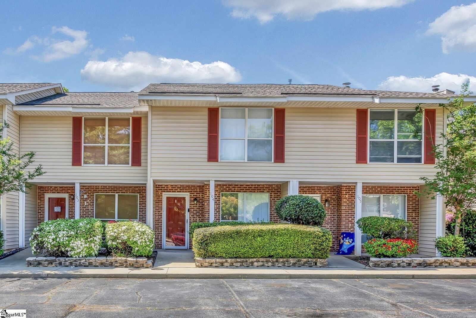 Property Photo:  309 Miller Road Unit 104  SC 29662 