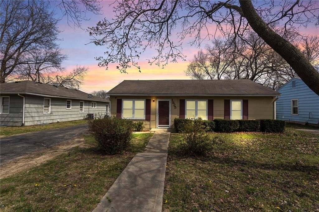 Property Photo:  1825 N 47th Street  KS 66102 