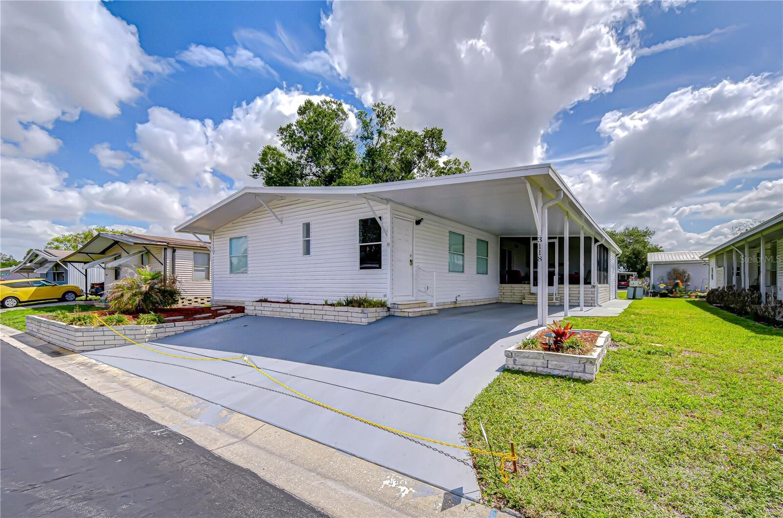 Property Photo:  3118 Shady Creek Drive  FL 33543 