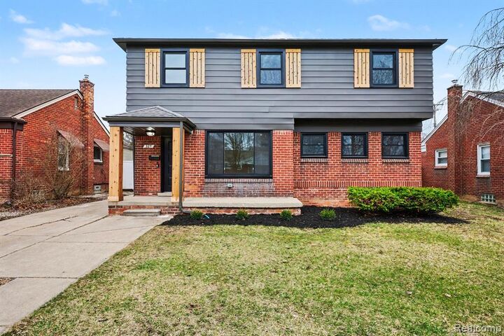 Property Photo:  327 Normandy Road  MI 48073 5111 