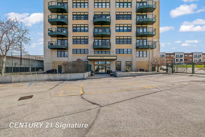 Property Photo:  225 Jennison Place  MI 48708 