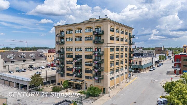 Property Photo:  225 Jennison Place  MI 48708 