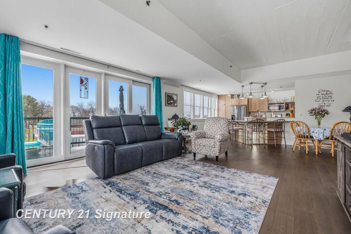 Property Photo: 225 Jennison Place MI 48708