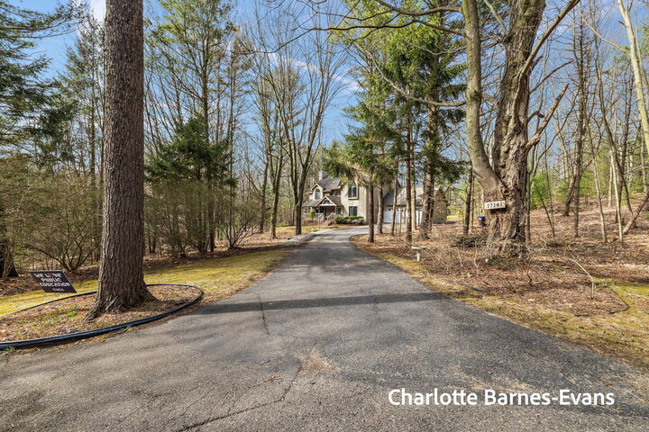 Property Photo:  17141 Whitney Ridge  MI 49460 