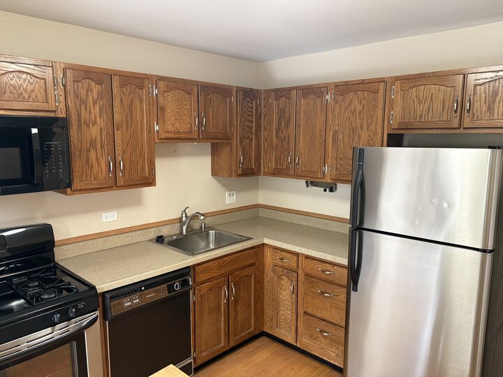 Property Photo:  