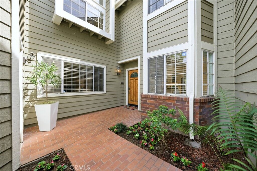 Property Photo:  510 Stoneham Court 102  CA 90803 