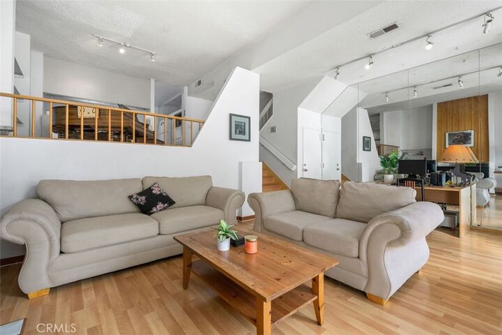 Property Photo:  4916 McConnell Avenue  CA 90066 