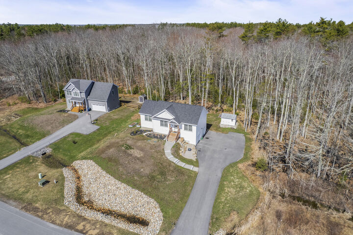 Property Photo:  7 Crickett Lane  ME 04005 