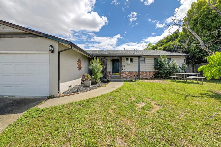 Property Photo:  5832 Northgrove Way  CA 95610 