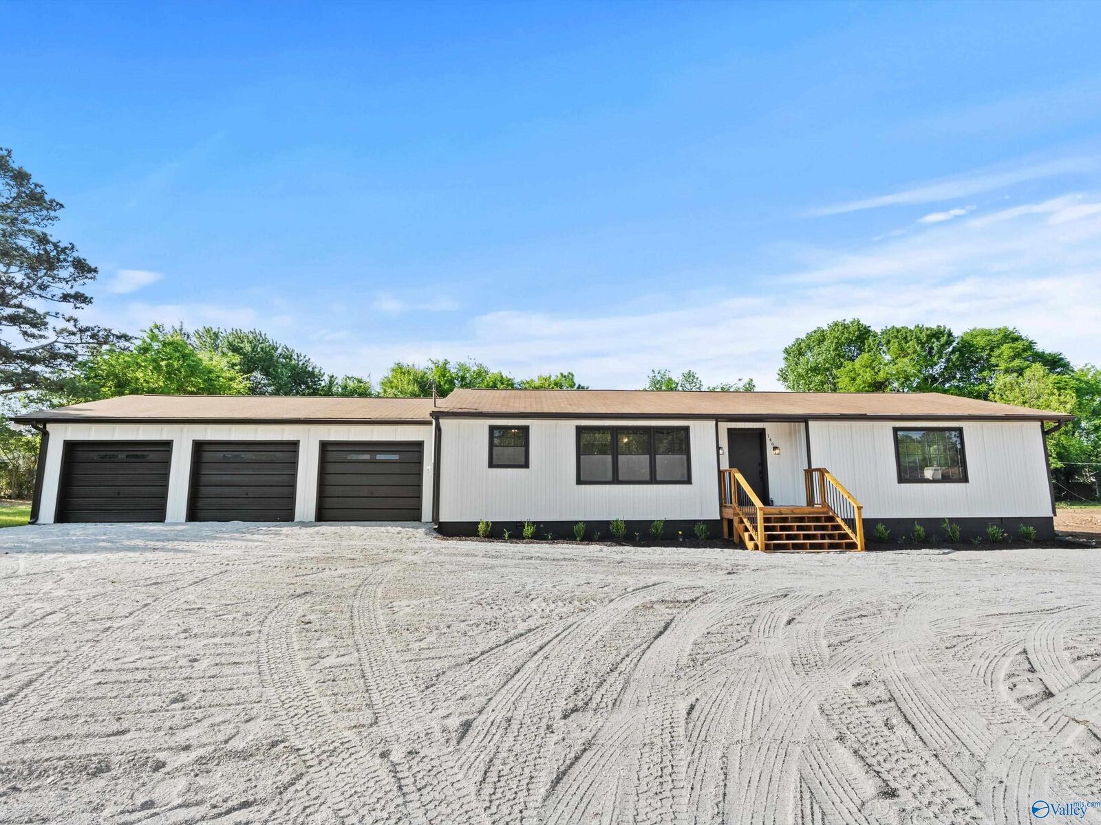 Property Photo:  146 Lark Lane  AL 35749 