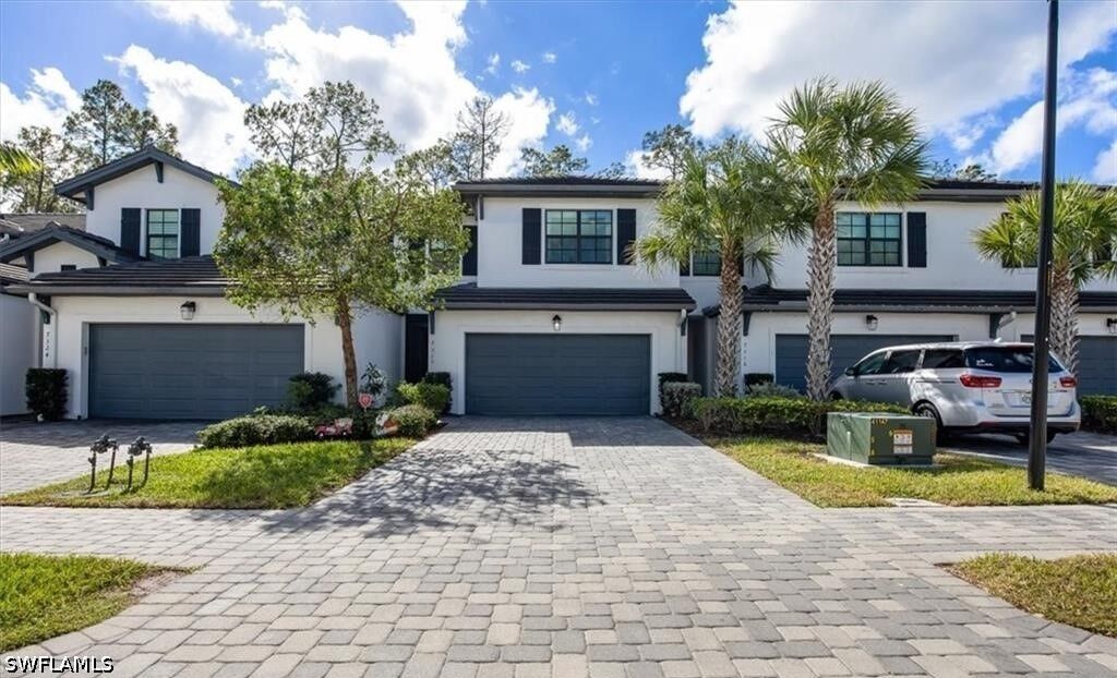 Property Photo:  7320 Rockefeller Drive  FL 34119 